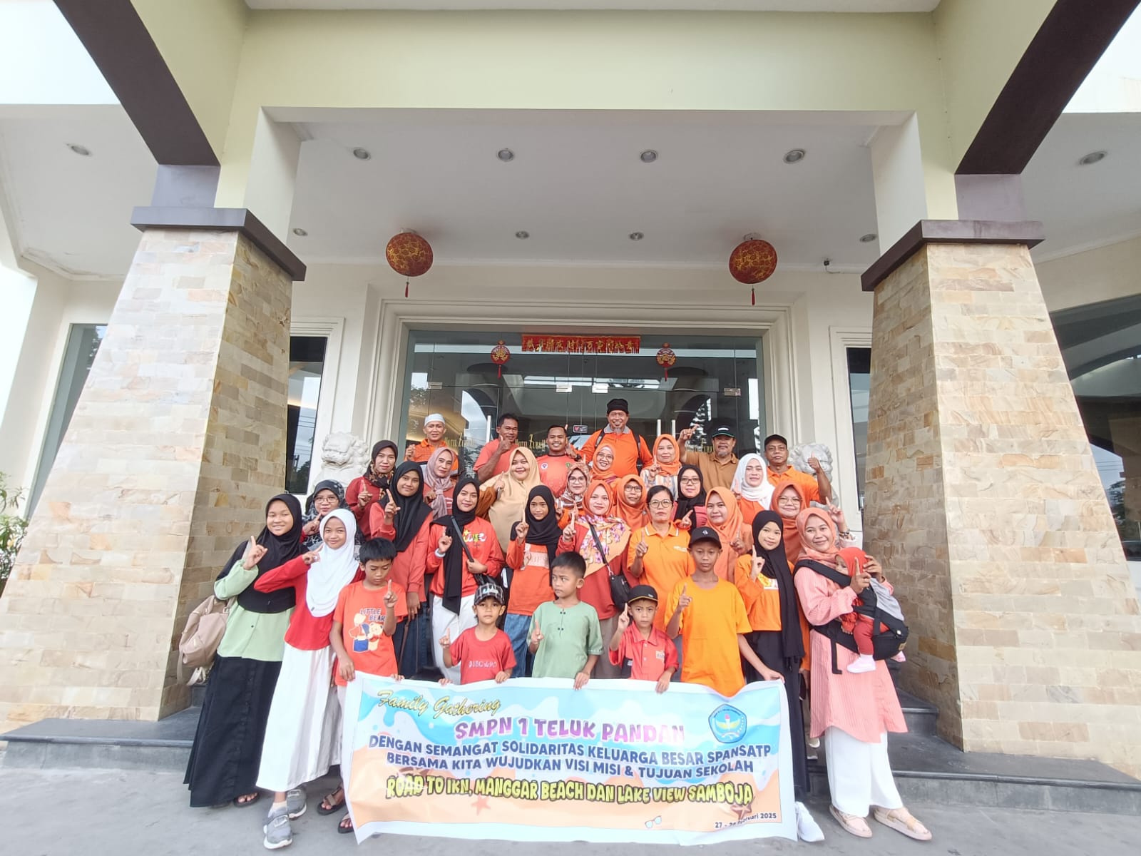 Foto bersama di hotel Zurich, Balikpapan 28 Januari 2025