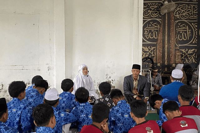 SMPN 1 Teluk Pandan Gelar Kegiatan Isra Miraj Penuh Makna