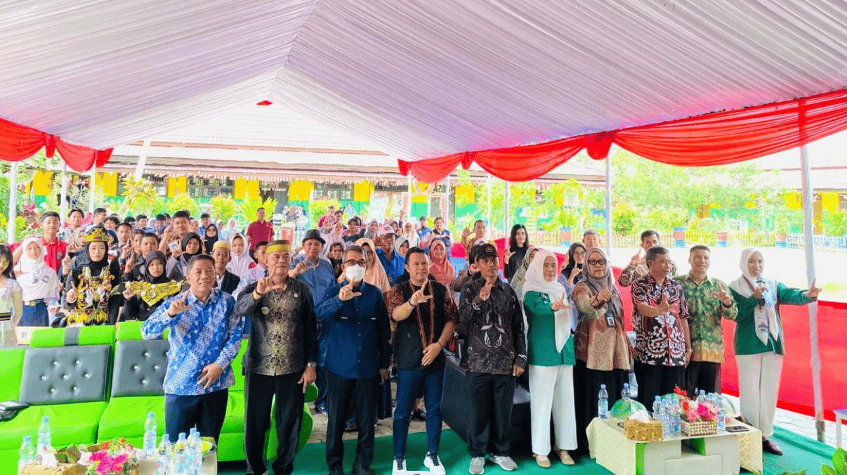 Kegiatan Duta Literasi SMP/MTS Kutim Zona 1 Kutim, Bersama Bupati  Drs. H. Ardiansyah Sulaiman, M.Si